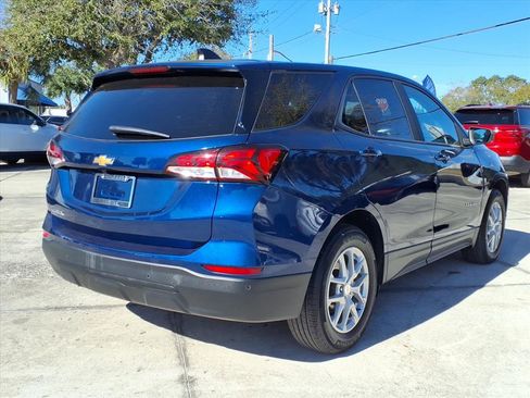 Used 2022 Chevrolet Equinox LS w/ LS Convenience Package image 7