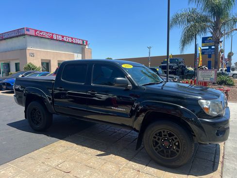Used 2011 Toyota Tacoma PreRunner w/ TRD Off-Road Pkg w/JBL Audio RWD image 12