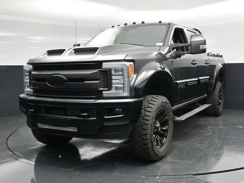 Used 2018 Ford F250 Lariat w/ Lariat Ultimate Package AWD/4WD image 8