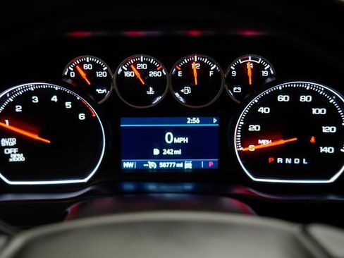 Used 2021 Chevrolet Silverado 1500 LT image 32