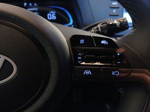 New 2026 Hyundai Elantra Sport FWD image 17