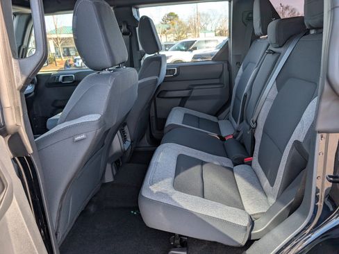 New 2025 Ford Bronco Base image 15