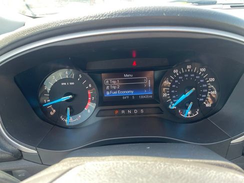 Used 2016 Ford Fusion SE FWD image 17