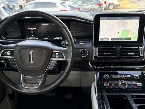 Used 2021 Lincoln Navigator Black Label w/ Special Edition Package AWD/4WD image 4