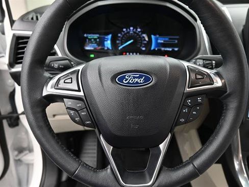 Certified 2024 Ford Edge Titanium AWD/4WD image 9