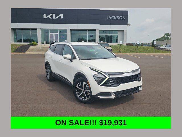 Used 2023 Kia Sportage EX AWD/4WD image 1