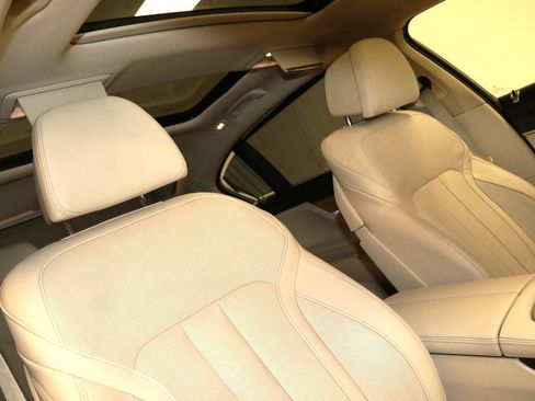 Used 2016 BMW 740i RWD image 92