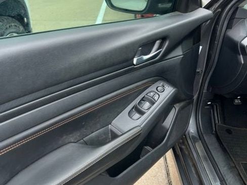 Used 2019 Nissan Altima 2.5 SR w/ SR Premium Package image 10