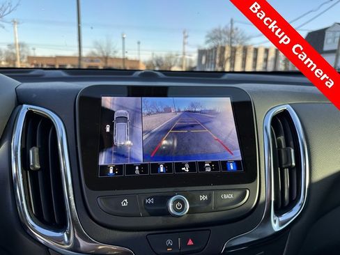 Used 2024 Chevrolet Equinox LT image 40