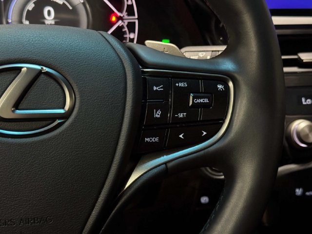 Certified 2025 Lexus ES 300h w/ Premium Package FWD image 17