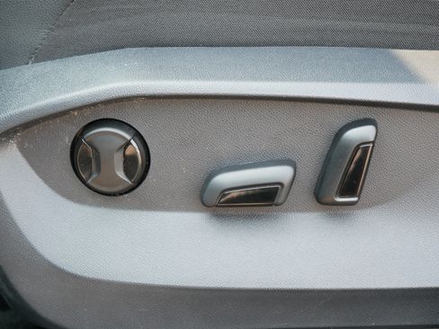 Certified 2024 Volkswagen Tiguan SE AWD/4WD image 20