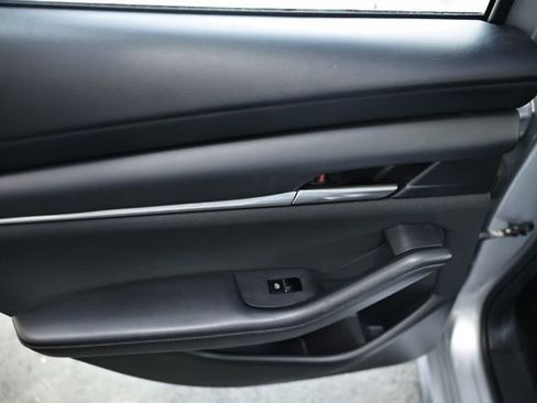 Used 2021 MAZDA MAZDA3 Sedan FWD image 23