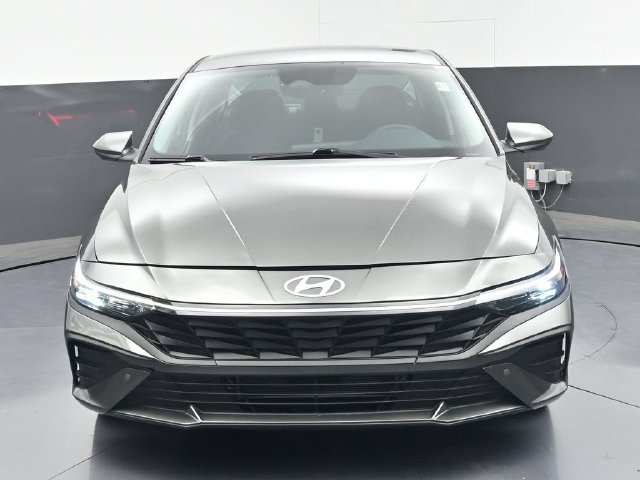 Used 2026 Hyundai Elantra Hybrid FWD image 40