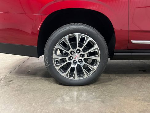 New 2026 GMC Yukon XL Denali AWD/4WD image 9