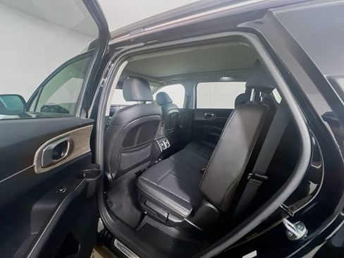 Used 2023 Kia Sorento S w/ Panoramic Sunroof Package AWD/4WD image 21