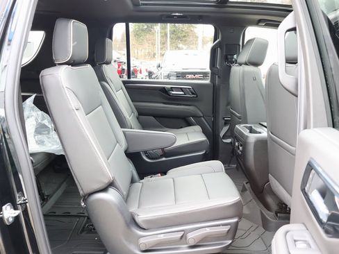 New 2025 Chevrolet Suburban Premier w/ Sun And Tow Package image 41