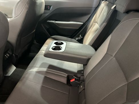 Used 2026 Subaru Crosstrek 2.5i Premium AWD/4WD image 5