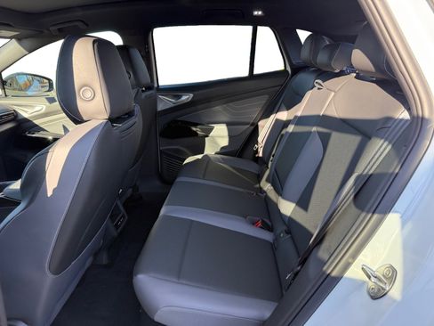 New 2026 Volkswagen ID.4 Pro S image 16
