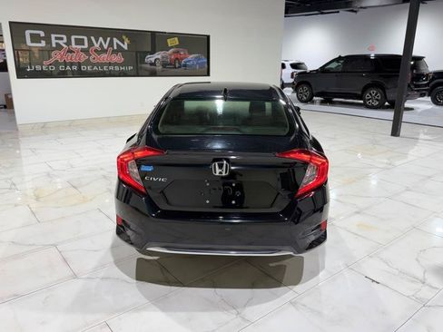 Used 2019 Honda Civic EX image 9