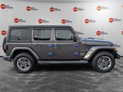 Used 2019 Jeep Wrangler Unlimited Sahara w/ Cold Weather Group image 4