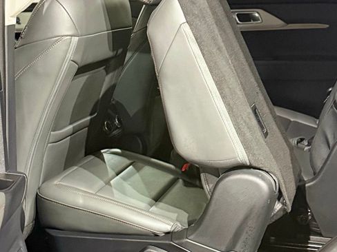 Used 2025 Ford Explorer Active w/ Active Comfort Package image 54