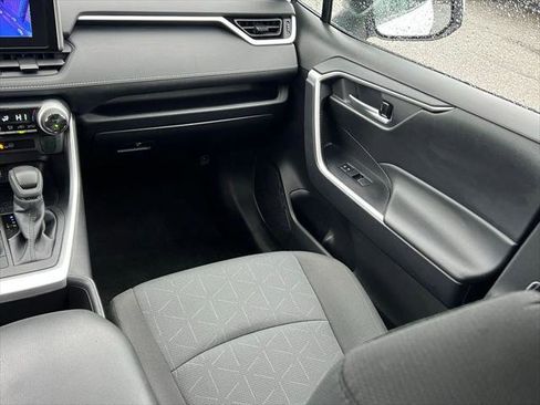 Certified 2025 Toyota RAV4 XLE image 18