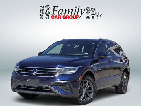 Used 2022 Volkswagen Tiguan SE image 1