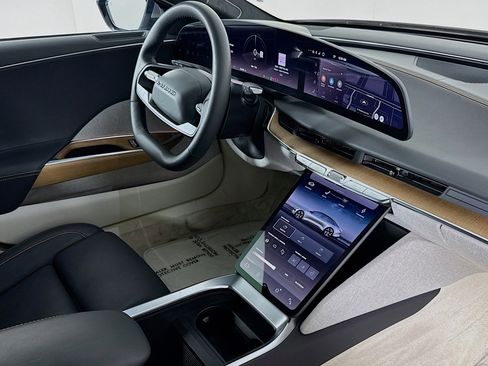 Used 2023 Lucid Air Touring image 15