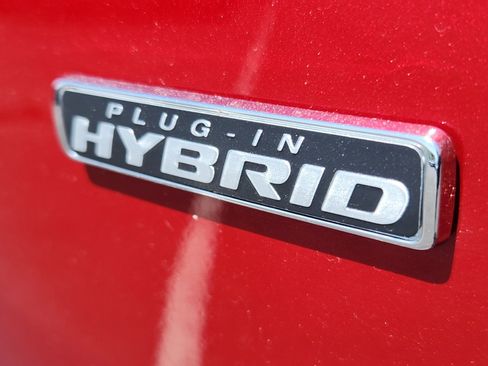 New 2024 Ford Escape SE w/ PHEV Premium Package image 7