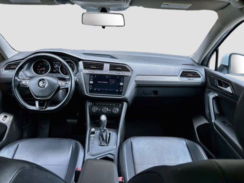 Used 2018 Volkswagen Tiguan SEL FWD image 19