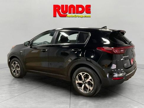 Used 2020 Kia Sportage LX image 3