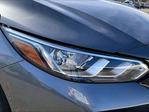 Used 2022 Nissan Sentra SV image 28