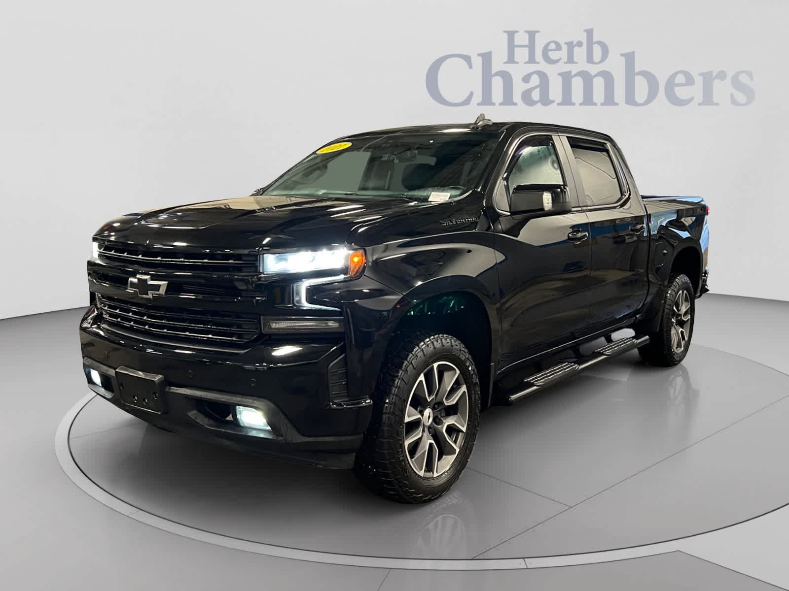 Used 2021 Chevrolet Silverado 1500 RST w/ Convenience Package II AWD/4WD image 4
