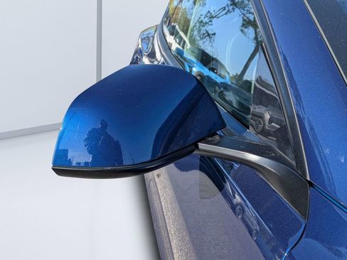 Used 2022 Tesla Model 3 Standard Range image 11