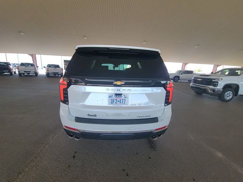 Used 2025 Chevrolet Tahoe Premier AWD/4WD image 9