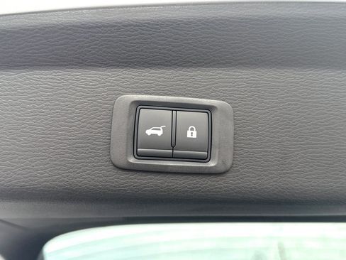 New 2025 Mitsubishi Outlander SE image 15