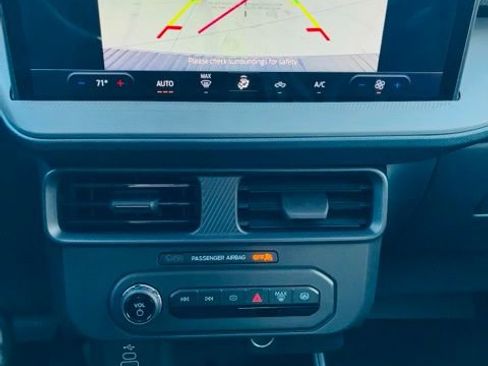 New 2025 Ford Maverick XL w/ Equipment Group 101A image 9