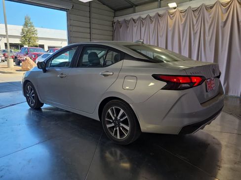 Used 2025 Nissan Versa SV FWD image 7