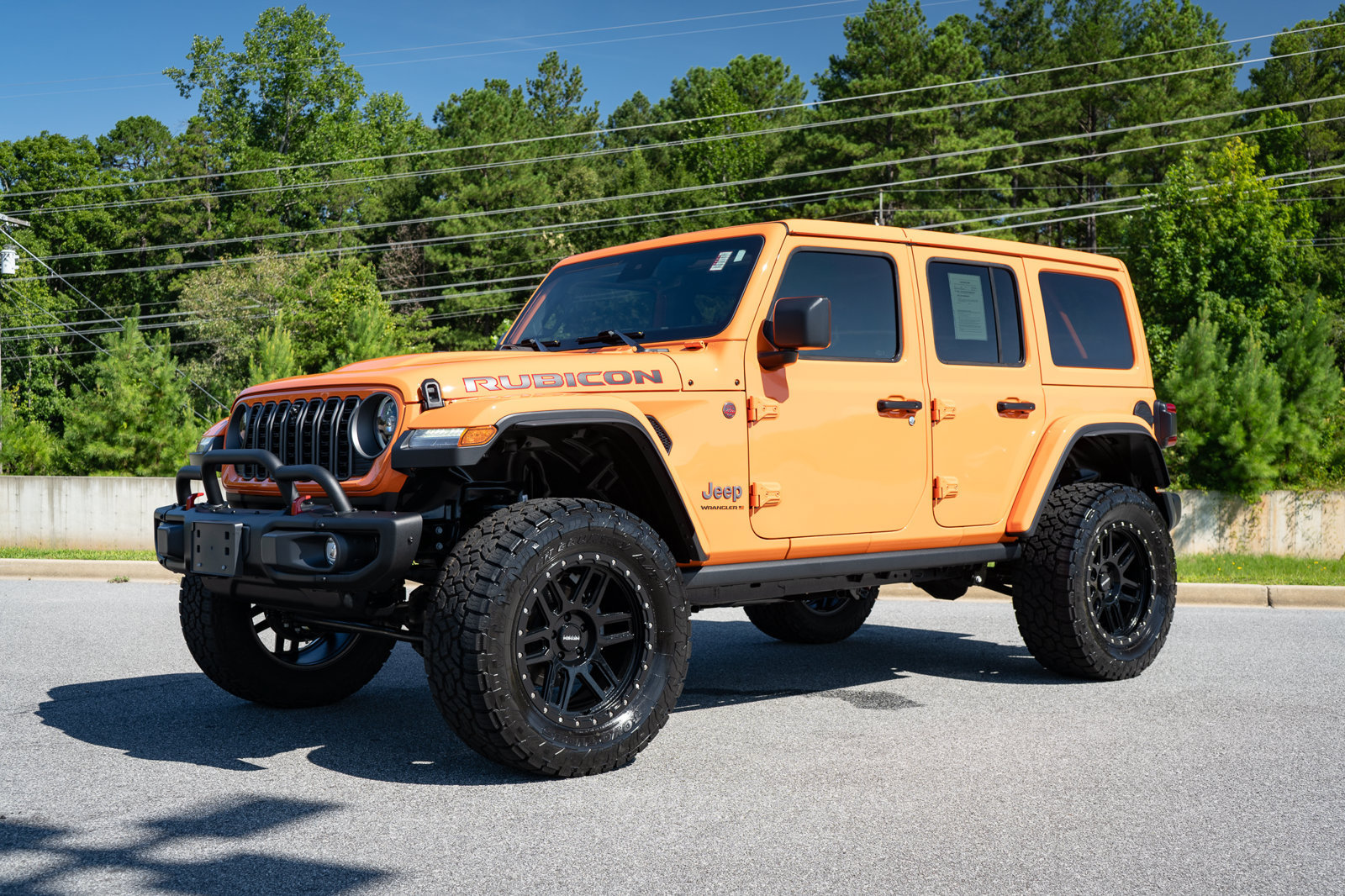 Used 2025 Jeep Wrangler Unlimited Rubicon AWD/4WD image 3