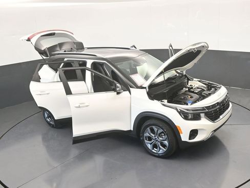 Used 2024 Kia Seltos S image 57