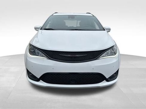 Used 2020 Chrysler Pacifica Limited w/ Quick Order Package 27H Red S image 35