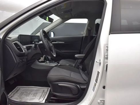 Used 2026 Kia Seltos LX FWD image 14
