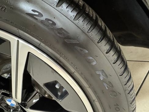 Used 2023 BMW 740i image 30