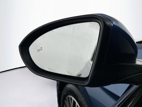 Used 2021 Volkswagen Jetta SE w/ SE Cold Weather Package image 16