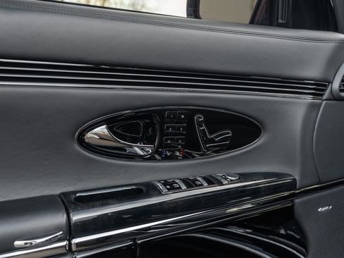 Used 2009 Maybach 57 S image 43