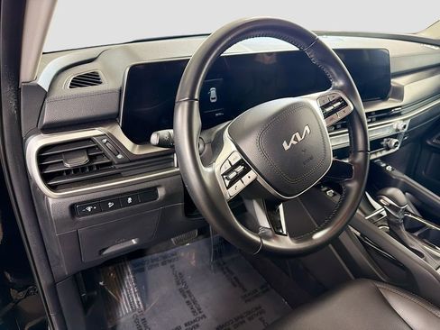 Used 2023 Kia Telluride S image 11