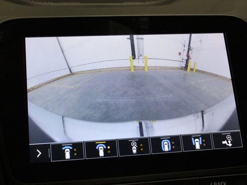 Used 2021 Chevrolet Equinox Premier image 45