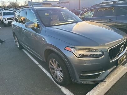 Used 2018 Volvo XC90 T6 Momentum w/ Momentum Plus Package