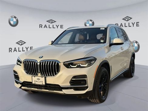 Certified 2022 BMW X5 xDrive40i w/ Premium Package image 3
