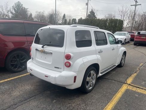 Used 2011 Chevrolet HHR LT w/ LT Preferred Equipment Group image 5